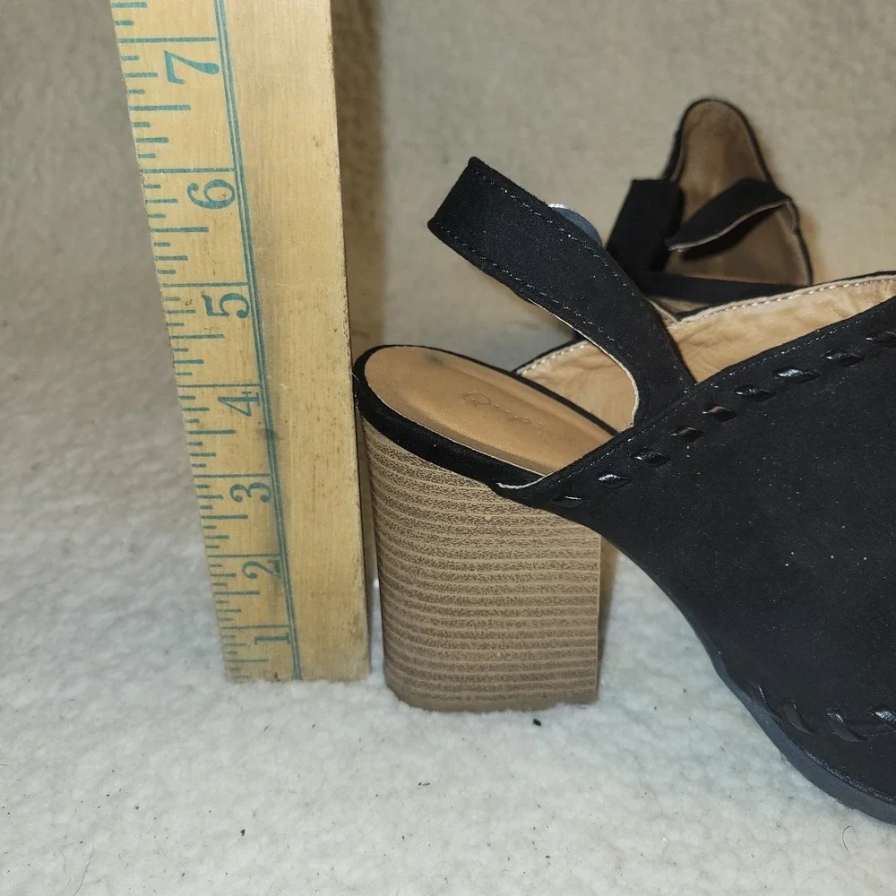 Qupid Women Fashion Vegan‎ Suede Cut Out Peep Toe Block Stacked Heel Size 7